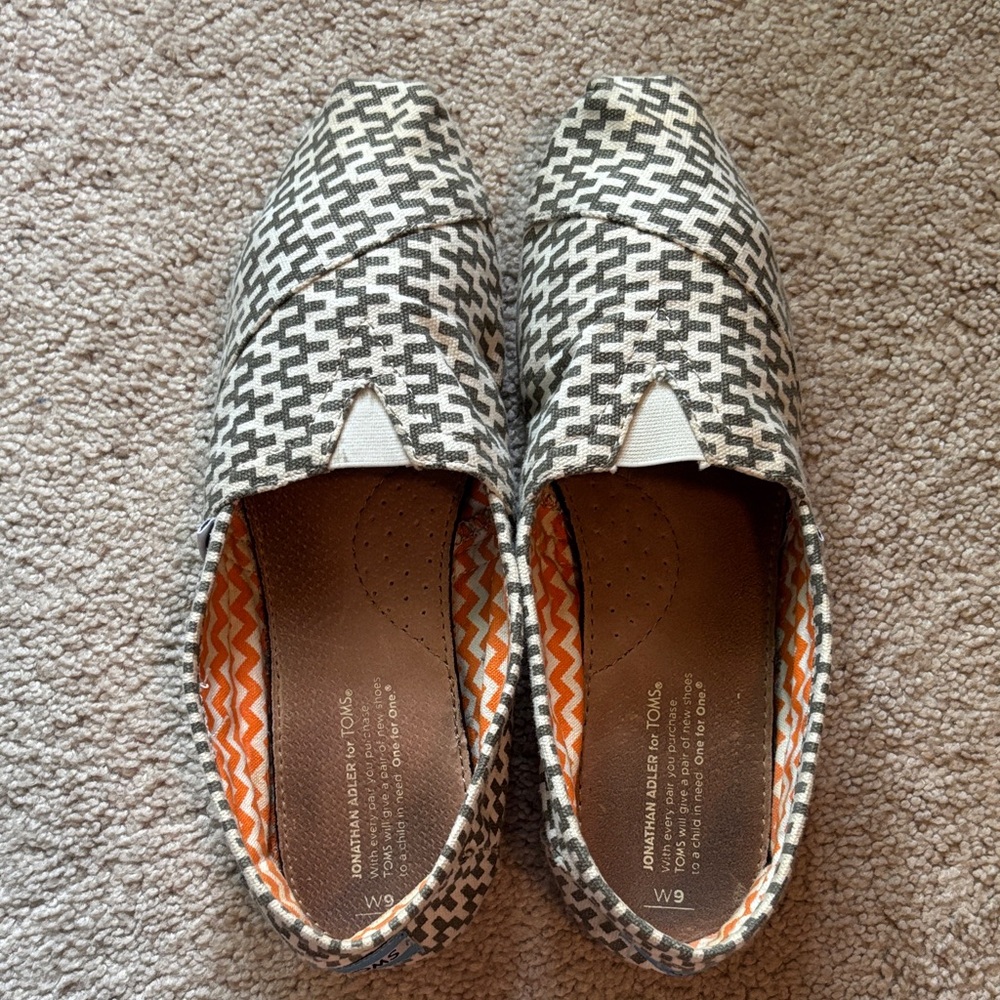 Jonathan Adler for Toms Grey and White Women's Slip-On Shoes